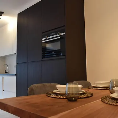 Vernieuwd Op 200m De Zee 오스텐드