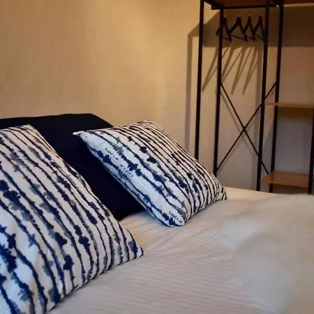 아파트 Vernieuwd Op 200m De Zee