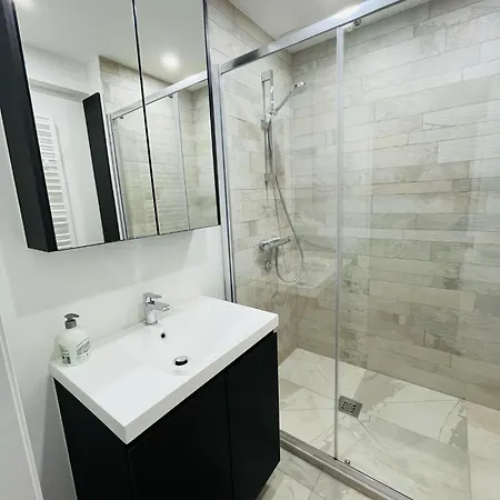 Vernieuwd Op 200m De Zee Lejlighed Oostende