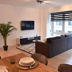 Vernieuwd Op 200m De Zee Apartamento *